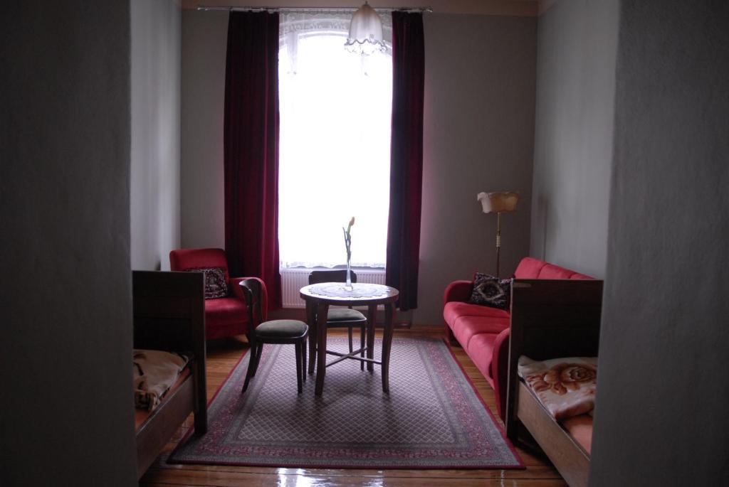 Hostel, Gościnne Mleczarnia - Ozonowane