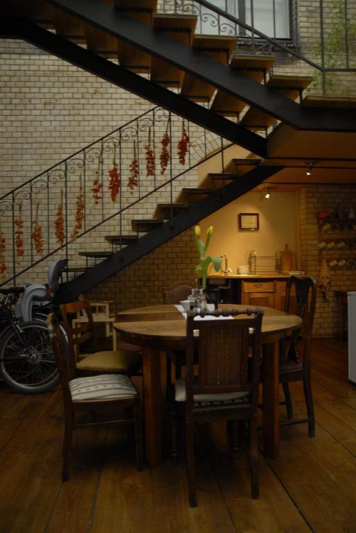 Hostel, Gościnne Mleczarnia - Ozonowane *