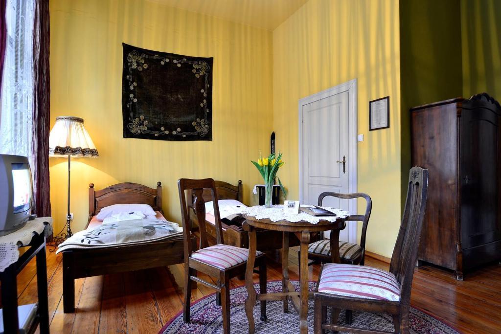 Hostel, Gościnne Mleczarnia - Ozonowane Hostel *