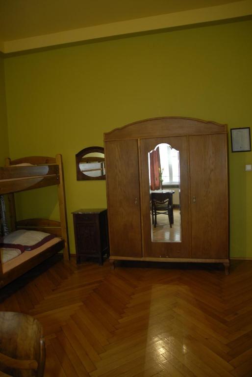 Hostel, Gościnne Mleczarnia - Ozonowane